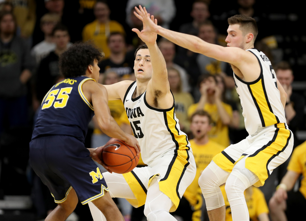 Iowa Hawkeyes forward Ryan Kriener (15) against the Michigan Wolverines Friday, January 17, 2020 at Carver-Hawkeye Arena. (Brian Ray/hawkeyesports.com)