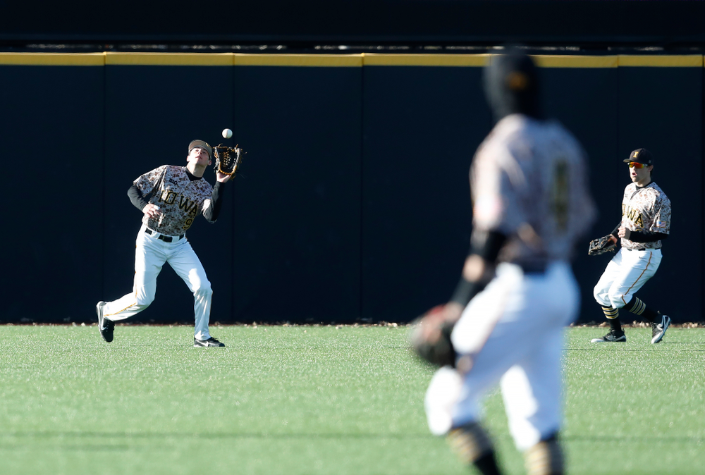 Iowa Hawkeyes outfielder Ben Norman (9) against the Ohio State Buckeyes Saturday, April 7, 2018 at Duane Banks Field. (Brian Ray/hawkeyesports.com)