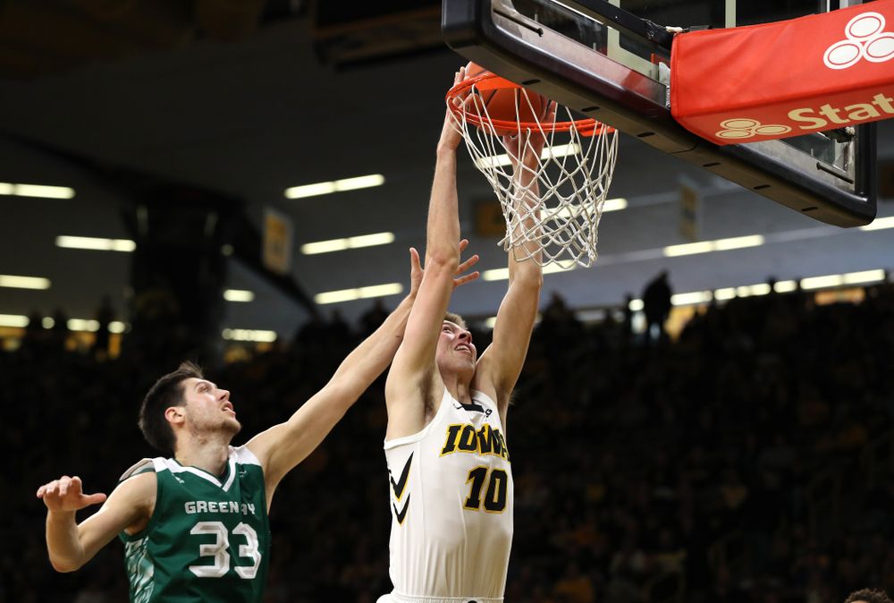 Iowa Hawkeyes guard Joe Wieskamp (10) against UW Green Bay Sunday, November 11, 2018 at Carver-Hawkeye Arena. (Brian Ray/hawkeyesports.com)