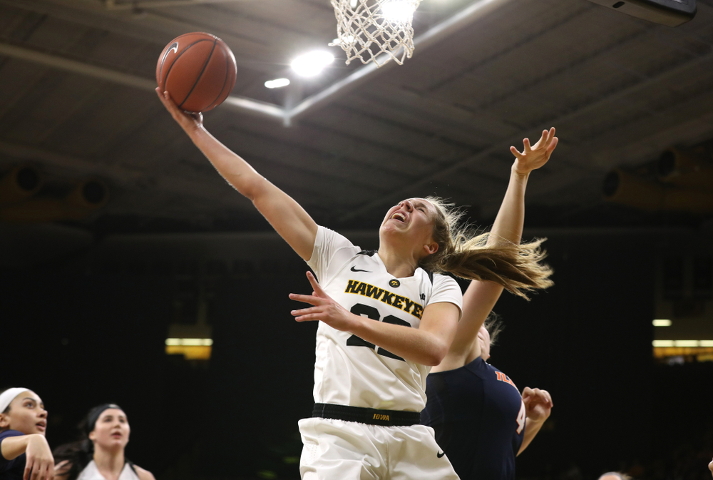 Iowa Hawkeyes guard Kathleen Doyle (22) against the Illinois Fighting Illini Thursday, February 14, 2019 at Carver-Hawkeye Arena. (Brian Ray/hawkeyesports.com)