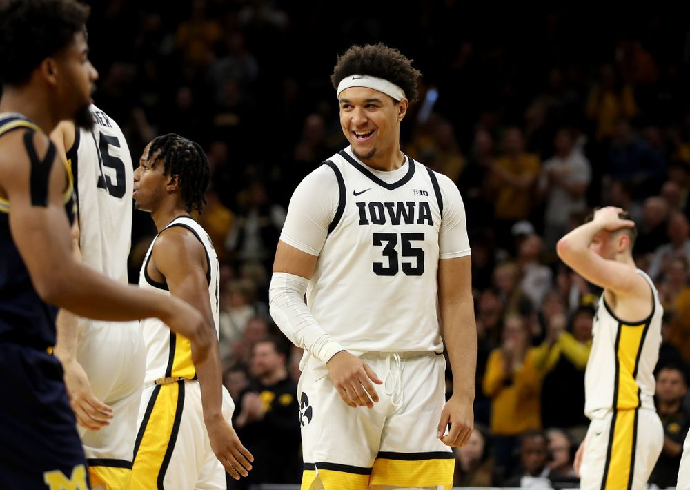 Iowa Hawkeyes forward Cordell Pemsl (35) against the Michigan Wolverines Friday, January 17, 2020 at Carver-Hawkeye Arena. (Brian Ray/hawkeyesports.com)