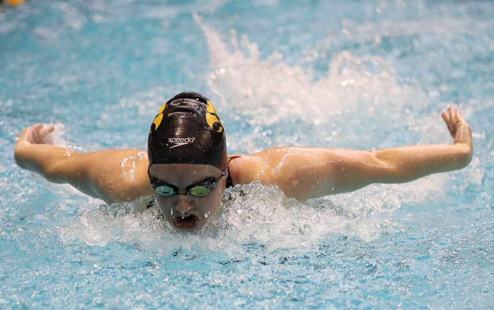 Iowa's Amy Lenderink competes in the 200-yard butterfly during the third day of the Hawkeye Invitational at the Campus Recreation and Wellness Center on November 17, 2018. (Tork Mason/hawkeyesports.com)