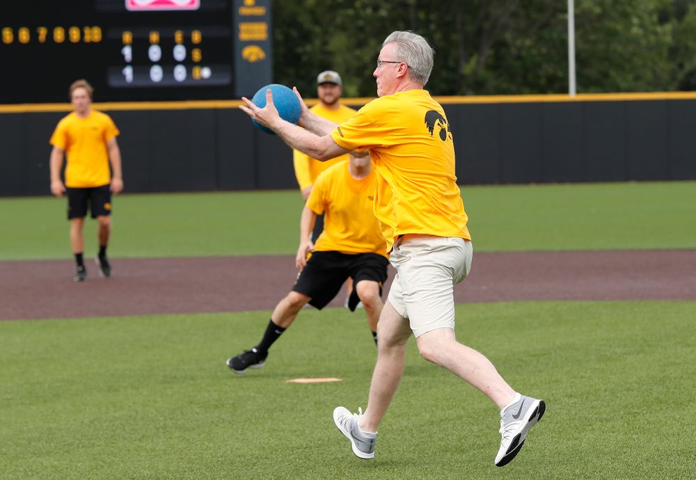 Head Men's Basketball Coach Fran McCaffery during the Iowa Student Athlete Kickoff Kickball game Sunday, August 19, 2018 at Duane Banks Field. (Brian Ray/hawkeyesports.com)