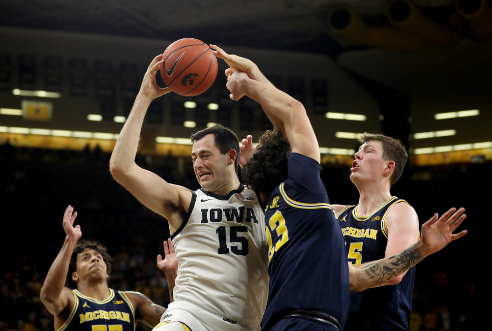 Iowa Hawkeyes forward Ryan Kriener (15) against the Michigan Wolverines Friday, January 17, 2020 at Carver-Hawkeye Arena. (Brian Ray/hawkeyesports.com)