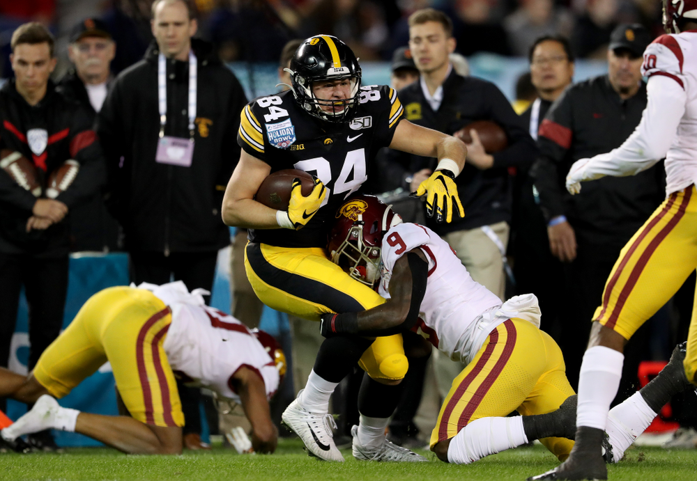 Iowa Hawkeyes tight end Sam LaPorta (84) against USC in the Holiday Bowl Friday, December 27, 2019 at San Diego Community Credit Union Stadium. (Brian Ray/hawkeyesports.com)