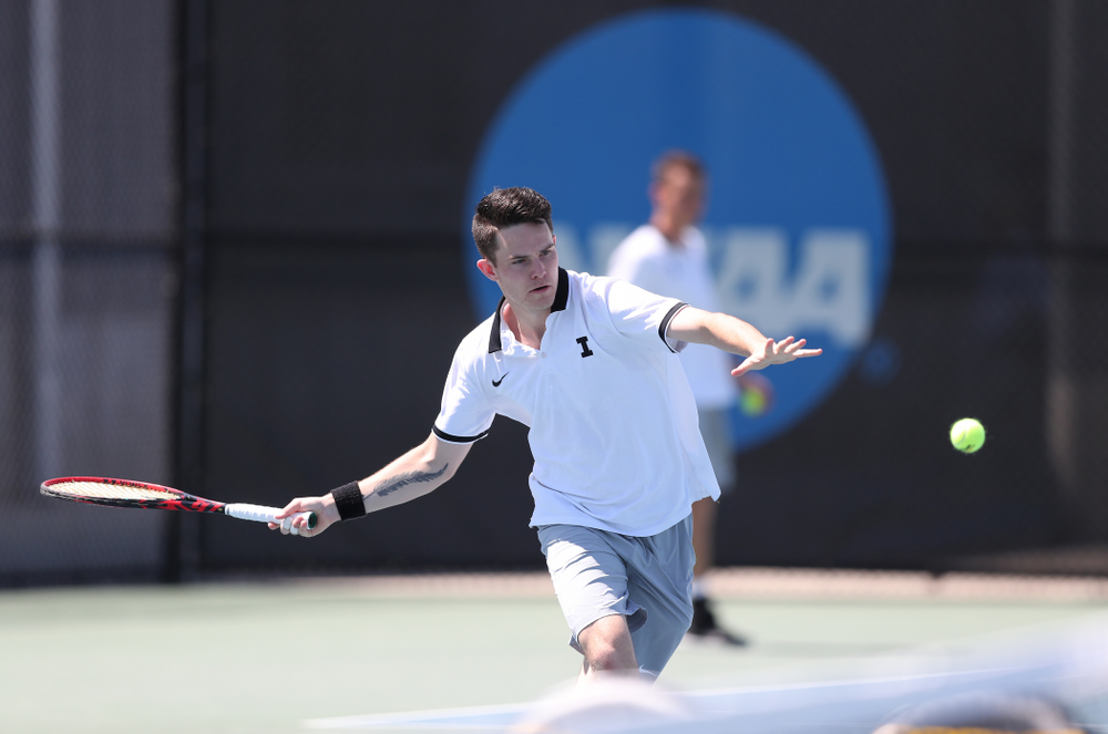 IowaÕs Jonas Larsen against the Michigan Wolverines Sunday, April 21, 2019 at the Hawkeye Tennis and Recreation Complex. (Brian Ray/hawkeyesports.com)