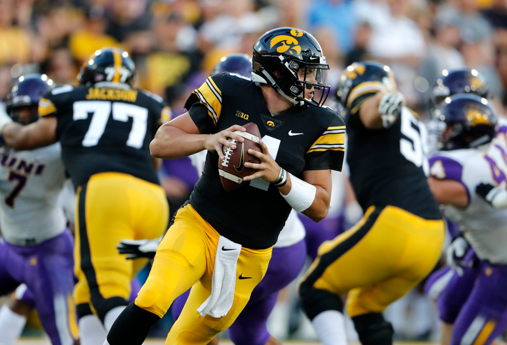 Iowa Hawkeyes quarterback Nate Stanley (4) against the Northern Iowa Panthers Saturday, September 15, 2018 at Kinnick Stadium. (Brian Ray/hawkeyesports.com)