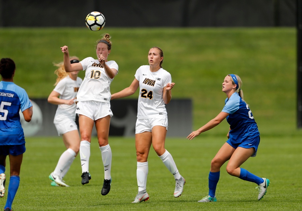 Iowa Hawkeyes Natalie Winters (10) against the Creighton Bluejays Sunday, August 19, 2018 at the Iowa Soccer Complex. (Brian Ray/hawkeyesports.com)