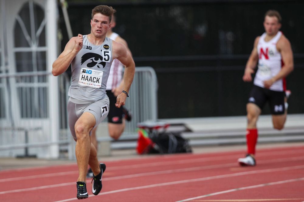 Iowa's Peyton Haack runs the men's 400-meter dash at the Big Ten Outdoor Track and Field Championships at Francis X. Cretzmeyer Track on Friday, May 10, 2019. (Lily Smith/hawkeyesports.com)