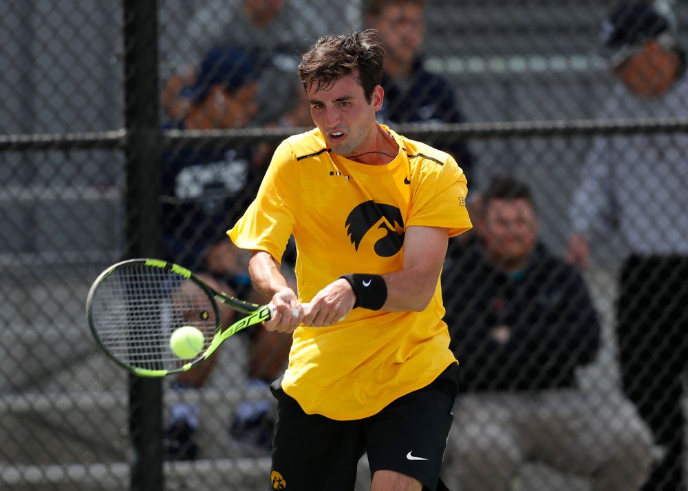 Josh Silverstein against Northwestern in the first round of the 2018 Big Ten Men's Tennis Tournament Thursday, April 26, 2018 at the Hawkeye Tennis and Recreation Complex. (Brian Ray/hawkeyesports.com)
