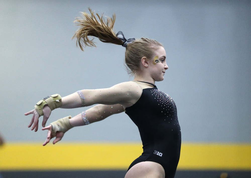 Lauren Guerin competes on the floor during the Black and Gold intrasquad meet Saturday, December 1, 2018 at the University of Iowa Field House. (Brian Ray/hawkeyesports.com)