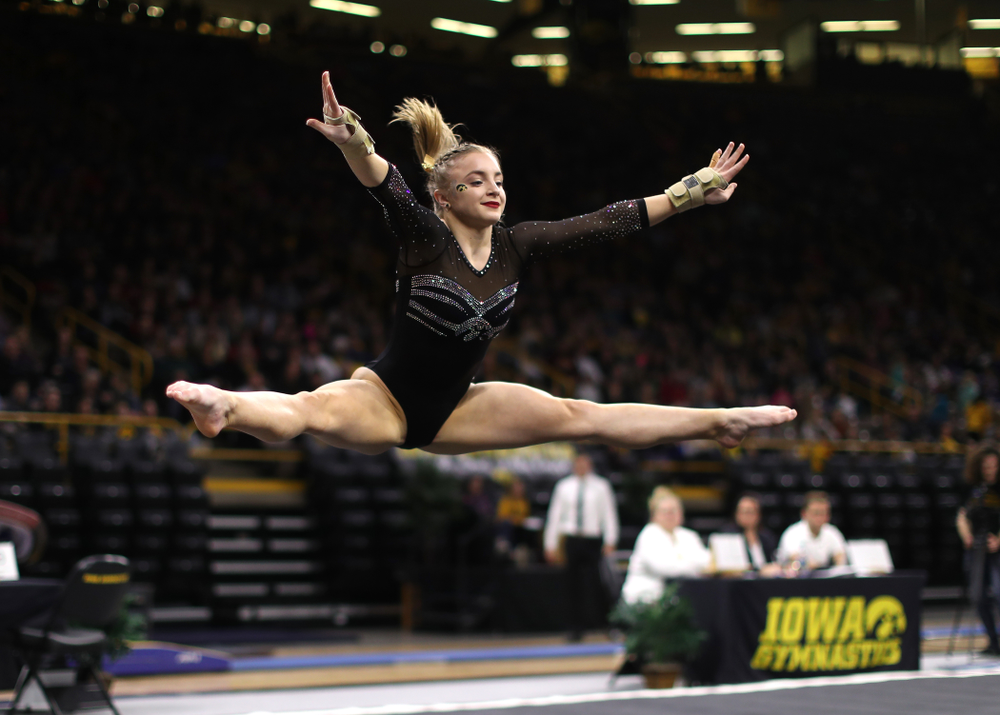 The Iowa Hawkeyes against the Iowa State Cyclones Friday, March 1, 2019 at Carver-Hawkeye Arena. (Brian Ray/hawkeyesports.com)