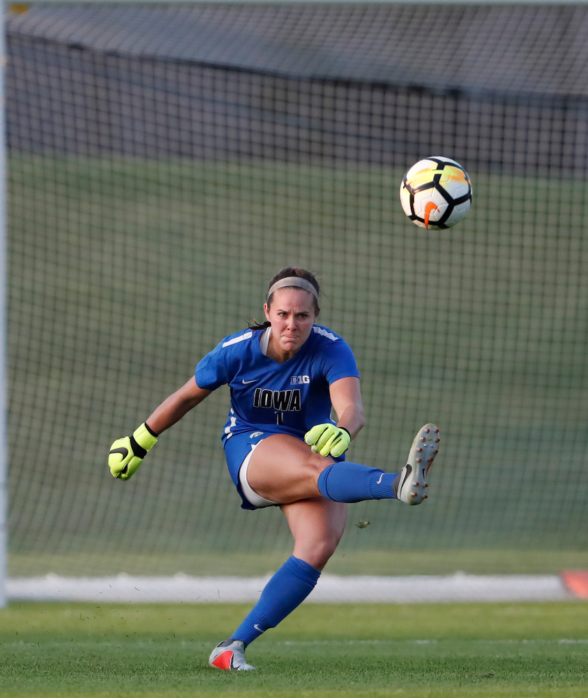 Iowa Hawkeyes Claire Graves (1) against the Missouri Tigers Friday, August 17, 2018 at the Iowa Soccer Complex. (Brian Ray/hawkeyesports.com)