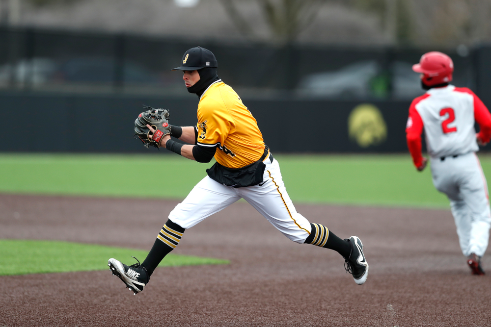 Iowa Hawkeyes infielder Mitchell Boe (4) against the Ohio State Buckeyes Sunday, April 8, 2018 at Duane Banks Field.(Brian Ray/hawkeyesports.com)
