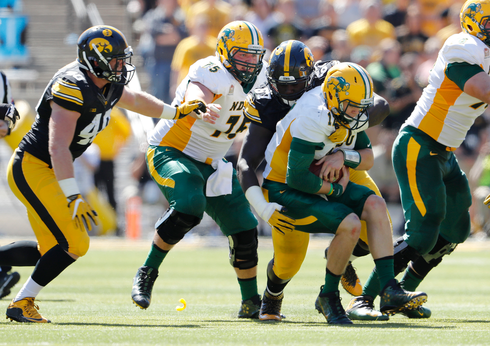 Iowa Hawkeyes Vs Ndsu Bison Page 3310 University Of Iowa Athletics