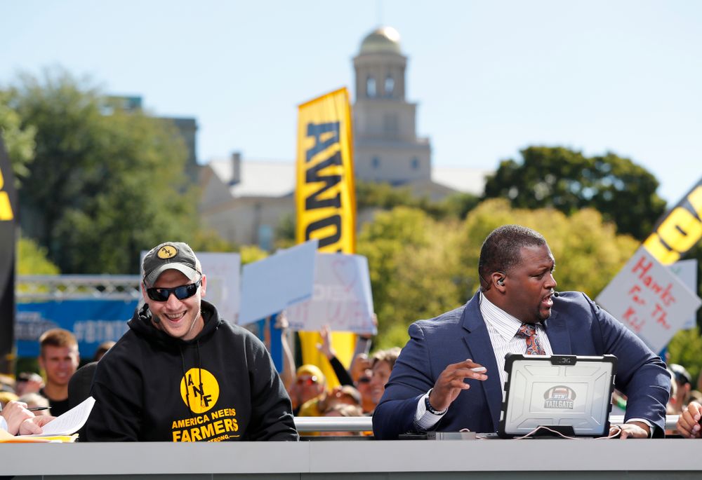 Guest picker Pat Angerer as the BTN Tailgate does a live show Saturday, September 22, 2018 at Hubbard Park on the University of Iowa Campus. (Brian Ray/hawkeyesports.com)