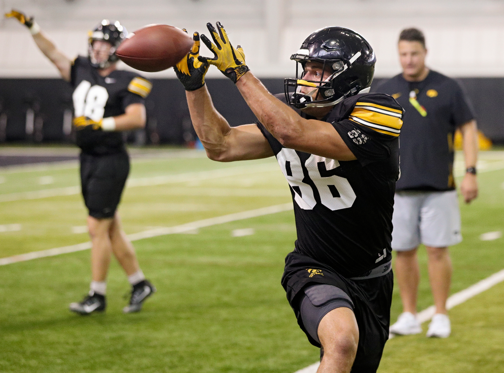 Iowa Hawkeyes tight end Tommy Kujawa (86) pulls in a pass during Fall Camp Practice No. 9 at the Hansen Football Performance Center in Iowa City on Monday, Aug 12, 2019. (Stephen Mally/hawkeyesports.com)
