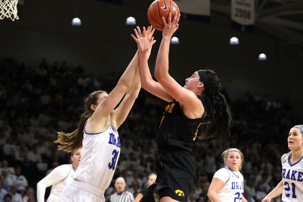 Iowa Hawkeyes forward Megan Gustafson (10) against the Drake Bulldogs Friday, December 21, 2018 at the Knapp Center in Des Moines. (Brian Ray/hawkeyesports.com)