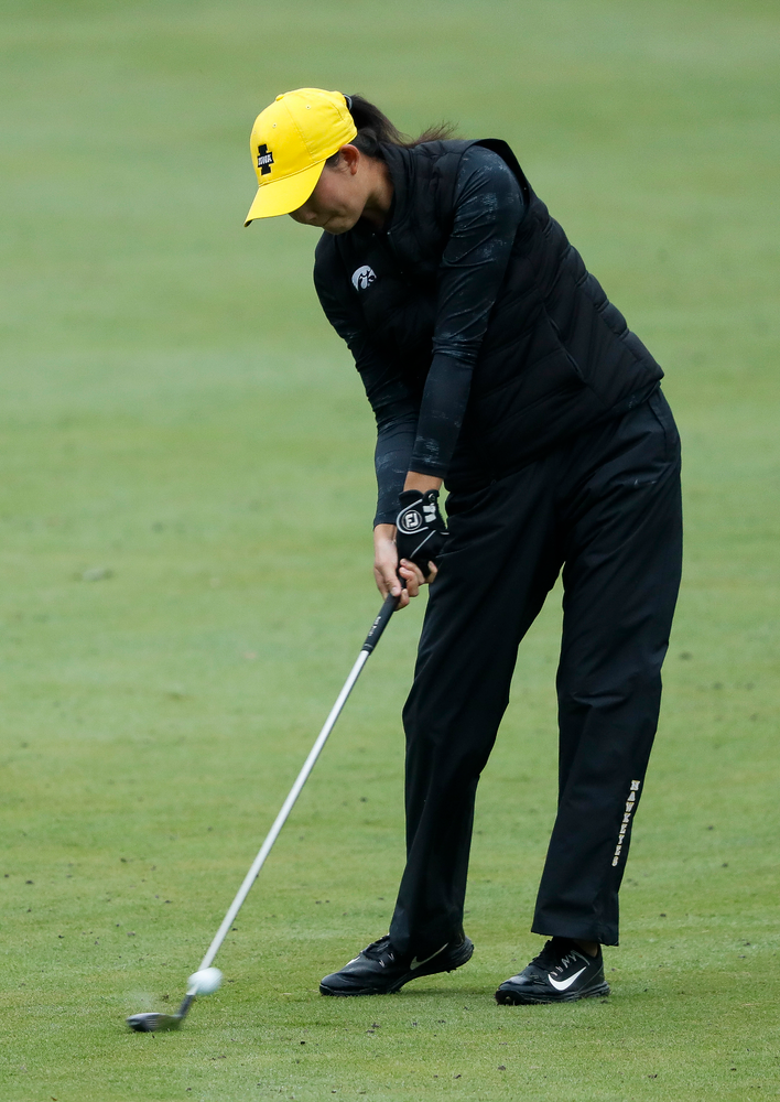 Iowa's Sophie Liu hits an approach shot during the final round of the Diane Thomason Invitational at Finkbine Golf Course on September 30, 2018. (Tork Mason/hawkeyesports.com)