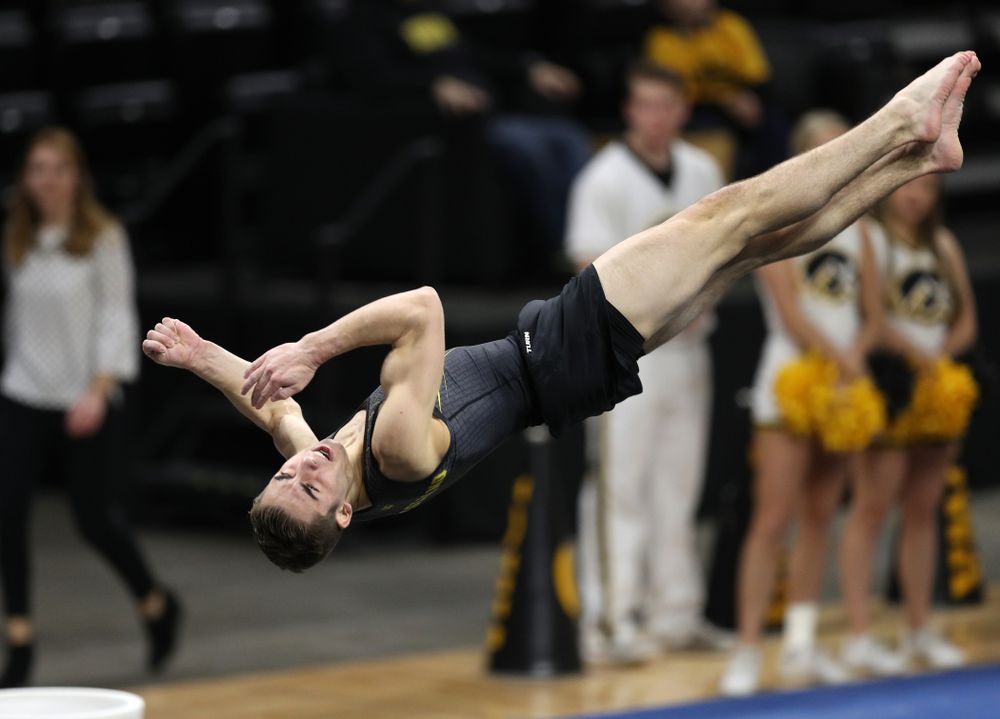Iowa's Noah Scigliano competes on the floor against Oklahoma Saturday, February 9, 2019 at Carver-Hawkeye Arena. (Brian Ray/hawkeyesports.com)