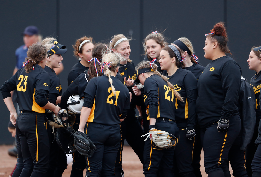 The Iowa Hawkeyes against the Minnesota Golden Gophers Friday, April 13, 2018 at Bob Pearl Field. (Brian Ray/hawkeyesports.com)