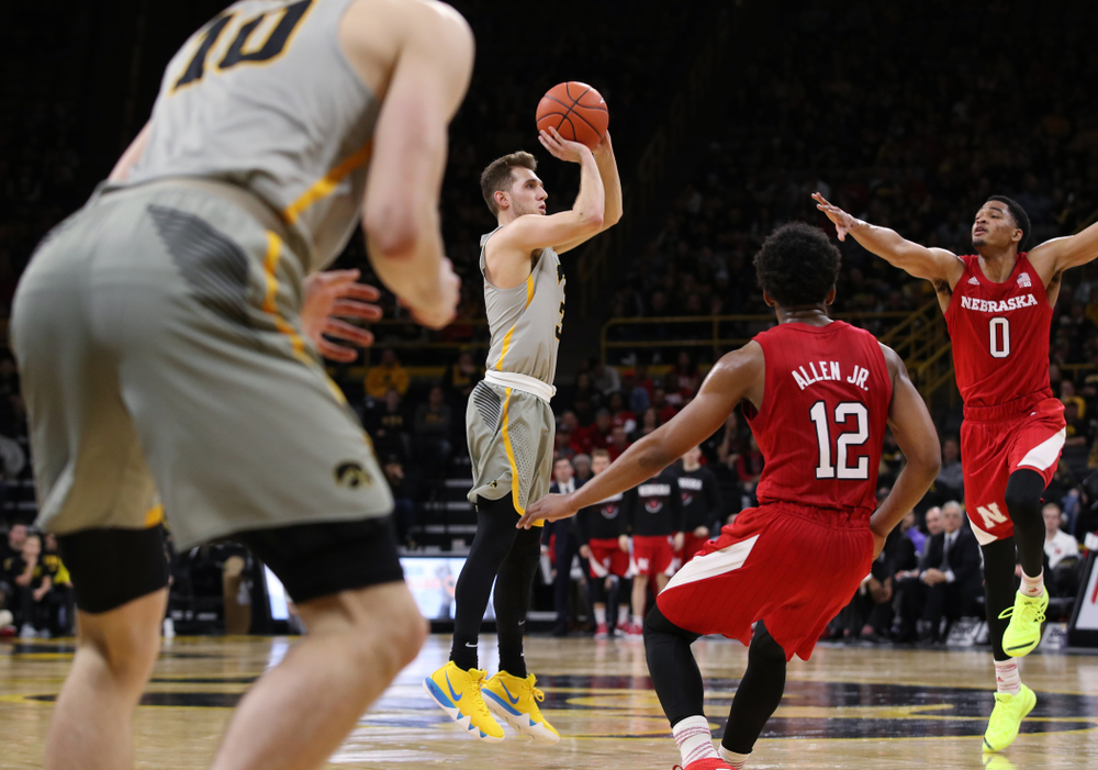 Iowa Hawkeyes guard Jordan Bohannon (3) against the Nebraska Cornhuskers Sunday, January 6, 2019 at Carver-Hawkeye Arena. (Brian Ray/hawkeyesports.com)