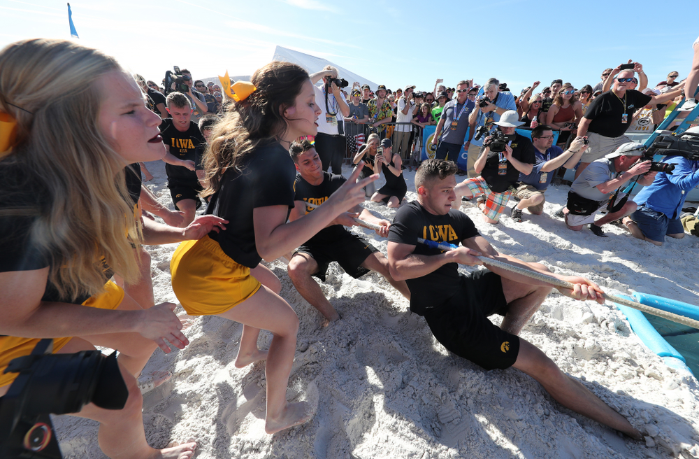 The Iowa Spirit Squad competes in a tug-o-war against Mississippi State during the Outback Bowl Beach Day Sunday, December 30, 2018 at Clearwater Beach. (Brian Ray/hawkeyesports.com)