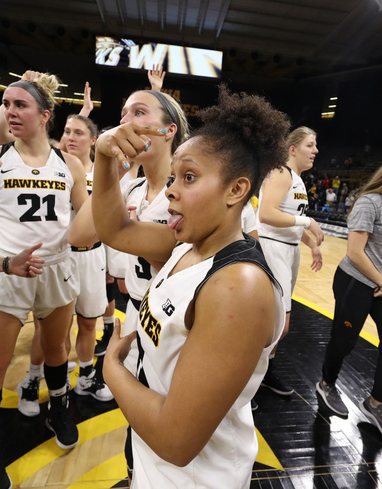 Iowa Hawkeyes guard Tania Davis (11) against the Michigan Wolverines Thursday, January 17, 2019 at Carver-Hawkeye Arena. (Brian Ray/hawkeyesports.com)