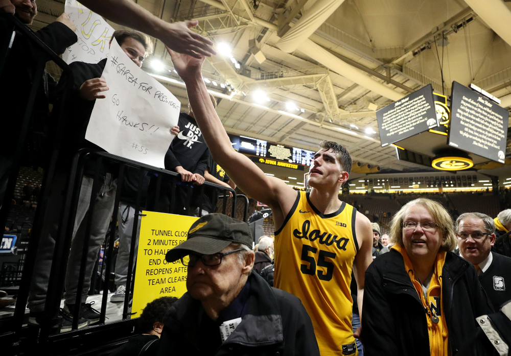 Iowa Hawkeyes forward Luka Garza (55) against the Rutgers Scarlet Knights Wednesday, January 22, 2020 at Carver-Hawkeye Arena. (Brian Ray/hawkeyesports.com)