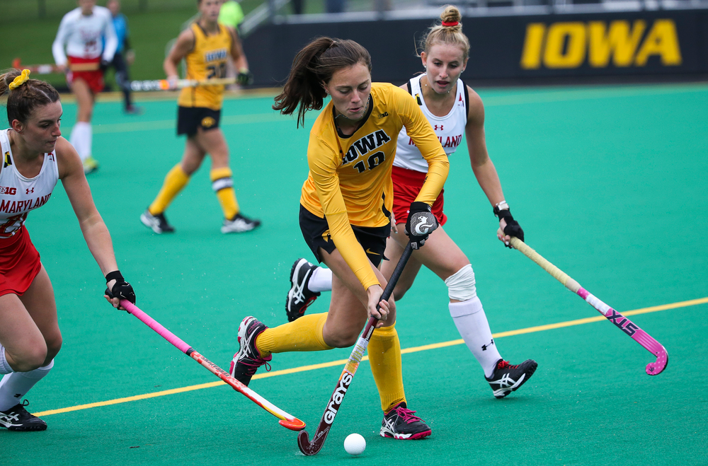 Iowa Hawkeyes defender Isabella Brown (10) dribbles the ball during a game against Maryland at Grant Field on October 14, 2018. (Tork Mason/hawkeyesports.com)