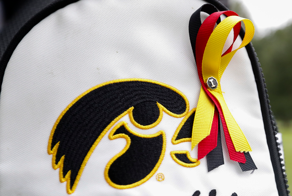 During the Diane Thomason Invitational, the Iowa women's golf team displayed ribbons in honor of former Iowa State golfer Celia Barquin Arozamena, who was killed while playing at Coldwater Golf Links in Ames on September 17, 2018. (Tork Mason/hawkeyesports.com)
