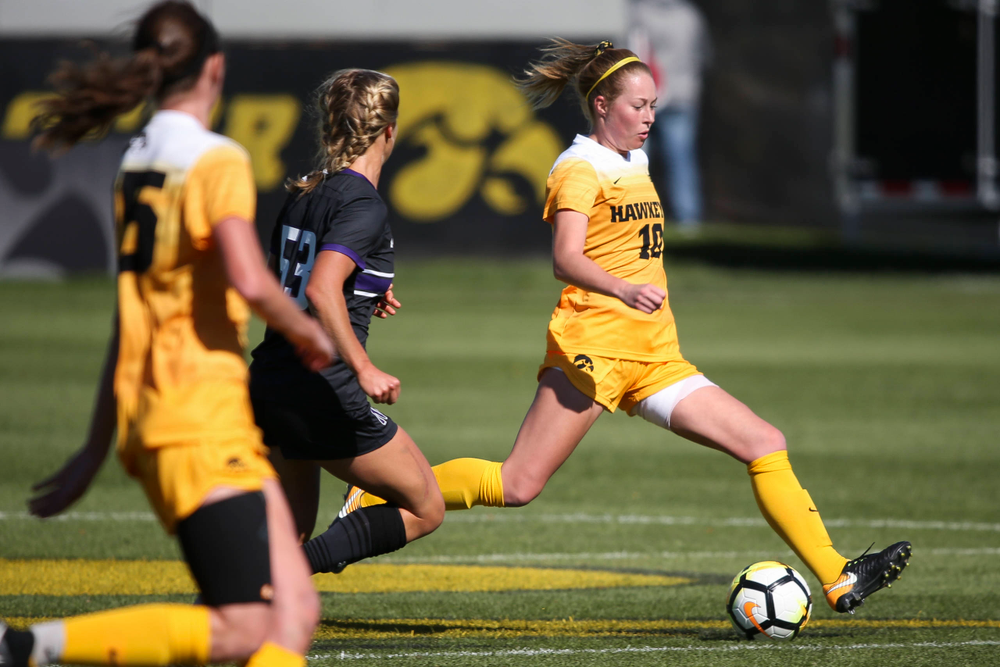 Iowa Hawkeyes midfielder Natalie Winters (10) passes the ball during a game against Northwestern at the Iowa Soccer Complex on October 21, 2018. (Tork Mason/hawkeyesports.com)