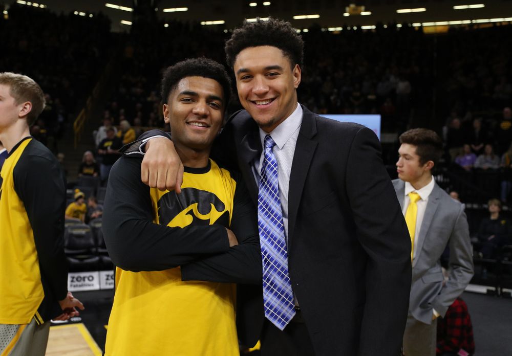 Iowa Hawkeyes guard Nicolas Hobbs (24) and forward Cordell Pemsl (35) against the Nebraska Cornhuskers Sunday, January 6, 2019 at Carver-Hawkeye Arena. (Brian Ray/hawkeyesports.com)