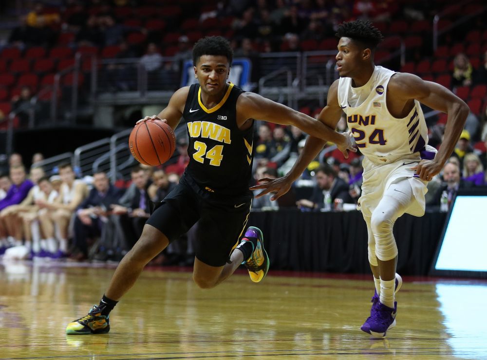 Iowa Hawkeyes guard Nicolas Hobbs (24) against the Northern Iowa Panthers in the Hy-Vee Classic Saturday, December 15, 2018 at Wells Fargo Arena in Des Moines. (Brian Ray/hawkeyesports.com)