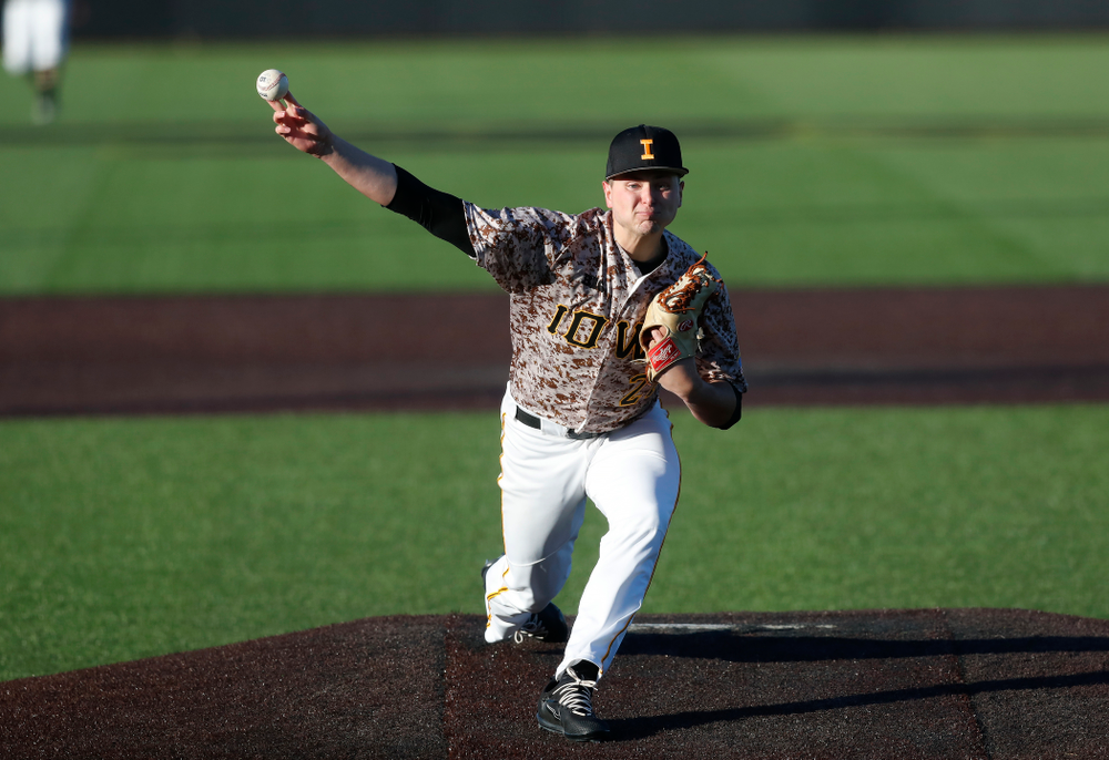 Iowa Hawkeyes pitcher Brady Schanuel (27) against the Ohio State Buckeyes Saturday, April 7, 2018 at Duane Banks Field. (Brian Ray/hawkeyesports.com)