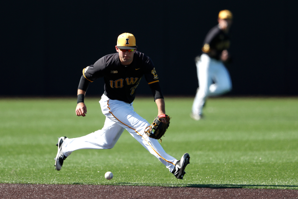 Iowa Hawkeyes infielder Kyle Crowl (23) against Michigan Saturday, April 28, 2018 at Duane Banks Field (Brian Ray/hawkeyesports.com)