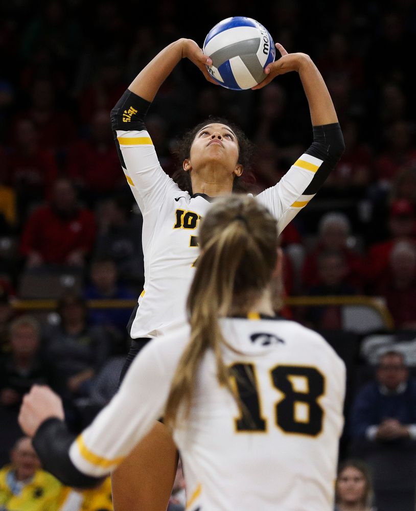 Iowa Hawkeyes setter Brie Orr (7) sets the ball during a match against Nebraska at Carver-Hawkeye Arena on November 7, 2018. (Tork Mason/hawkeyesports.com)
