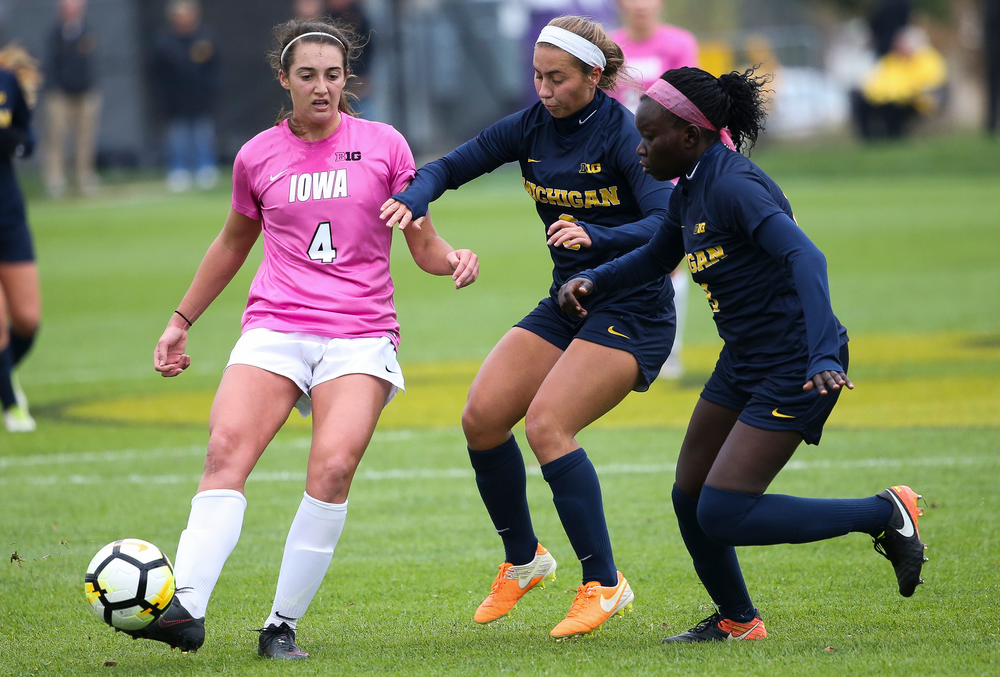 Iowa Hawkeyes forward Kaleigh Haus (4) passes the ball during a game against Michigan at the Iowa Soccer Complex on October 14, 2018. (Tork Mason/hawkeyesports.com)