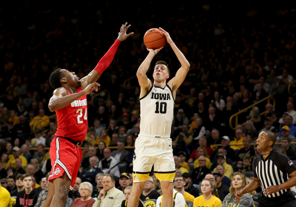 Iowa Hawkeyes guard Joe Wieskamp (10) against the Ohio State Buckeyes Thursday, February 20, 2020 at Carver-Hawkeye Arena. (Brian Ray/hawkeyesports.com)