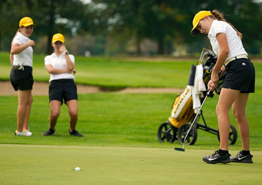 Iowa’s Jacquelyn Galloway sinks a putt during their dual against Northern Iowa at Pheasant Ridge Golf Course in Cedar Falls on Monday, Sep 2, 2019. (Stephen Mally/hawkeyesports.com)