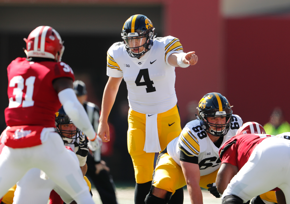Iowa Hawkeyes quarterback Nate Stanley (4) against the Indiana Hoosiers Saturday, October 13, 2018 at Memorial Stadium, in Bloomington, Ind. (Brian Ray/hawkeyesports.com)